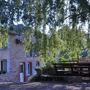 https://la-ferme-aux-abeilles.hotels-rhonealpes.com